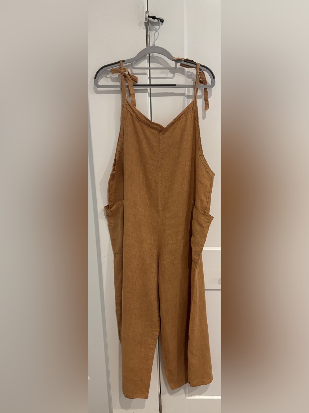 Meo Meli Sleeveless Tie Shoulder Linen Jumpsuit